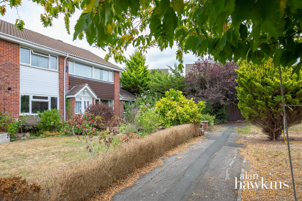 4 bed house for sale, Branscombe Drive, Royal Wootton Bassett, SN4