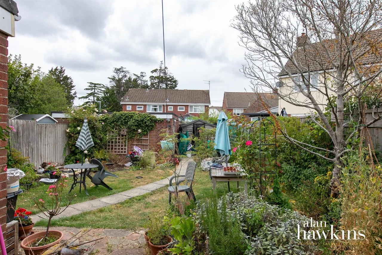 Branscombe Drive, Royal Wootton Bassett, SN4, photo 11