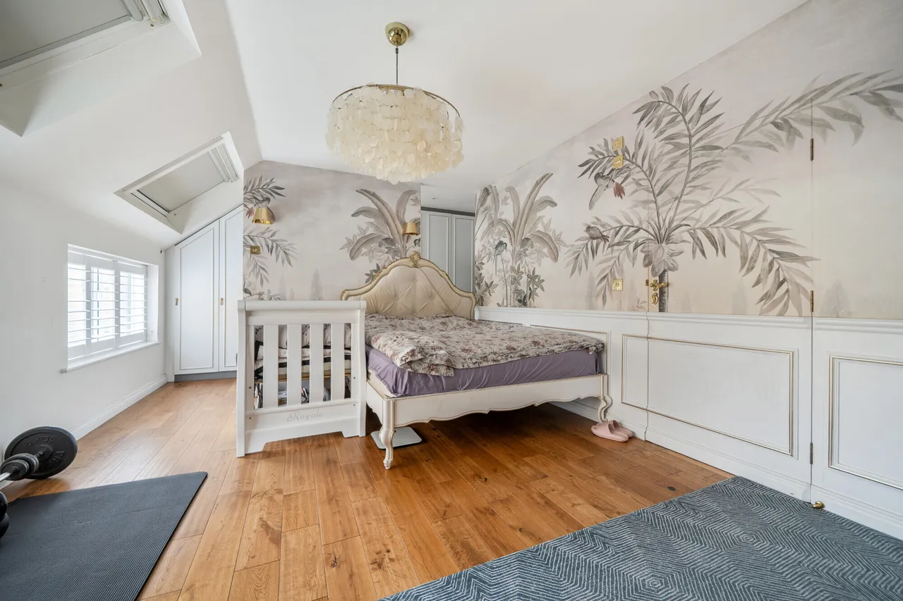 Well Grove, Whetstone, N20, photo 6