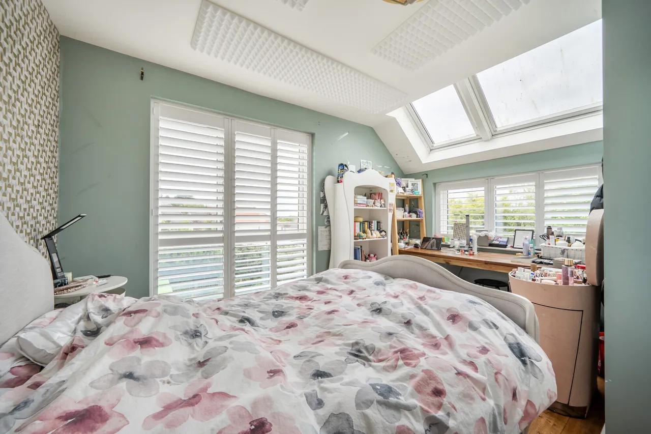 Well Grove, Whetstone, N20, photo 17