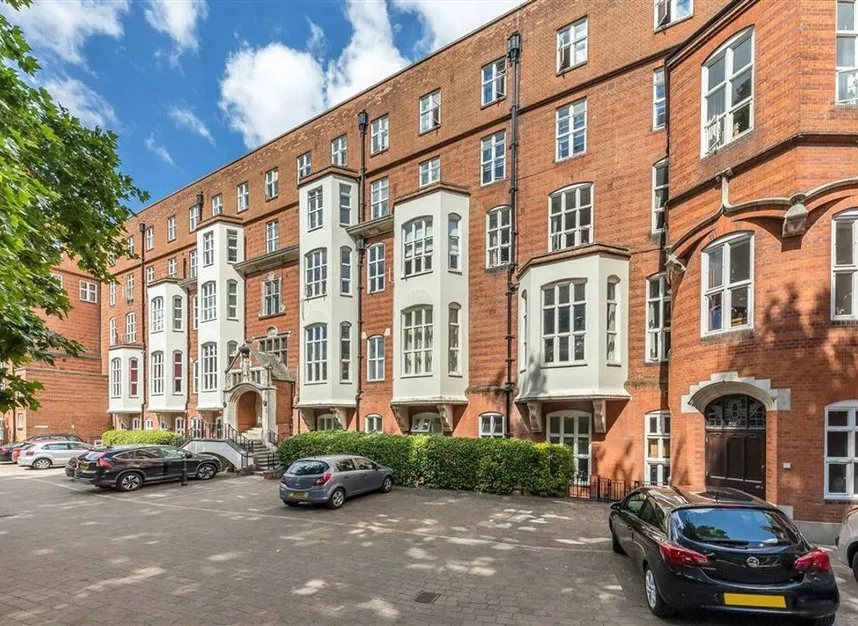 2 bed flat for sale, Cormont Road, Camberwell, SE5