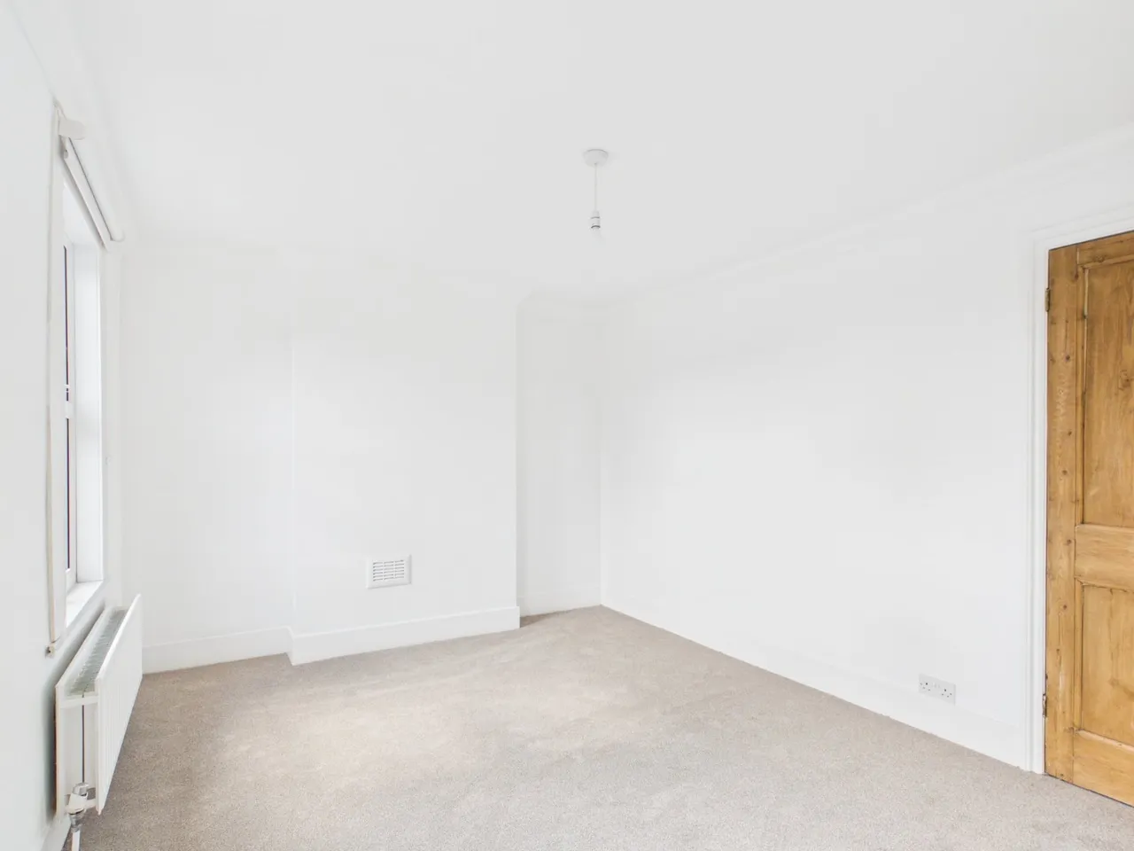 Chapel Park Road, Addlestone, KT15, photo 8