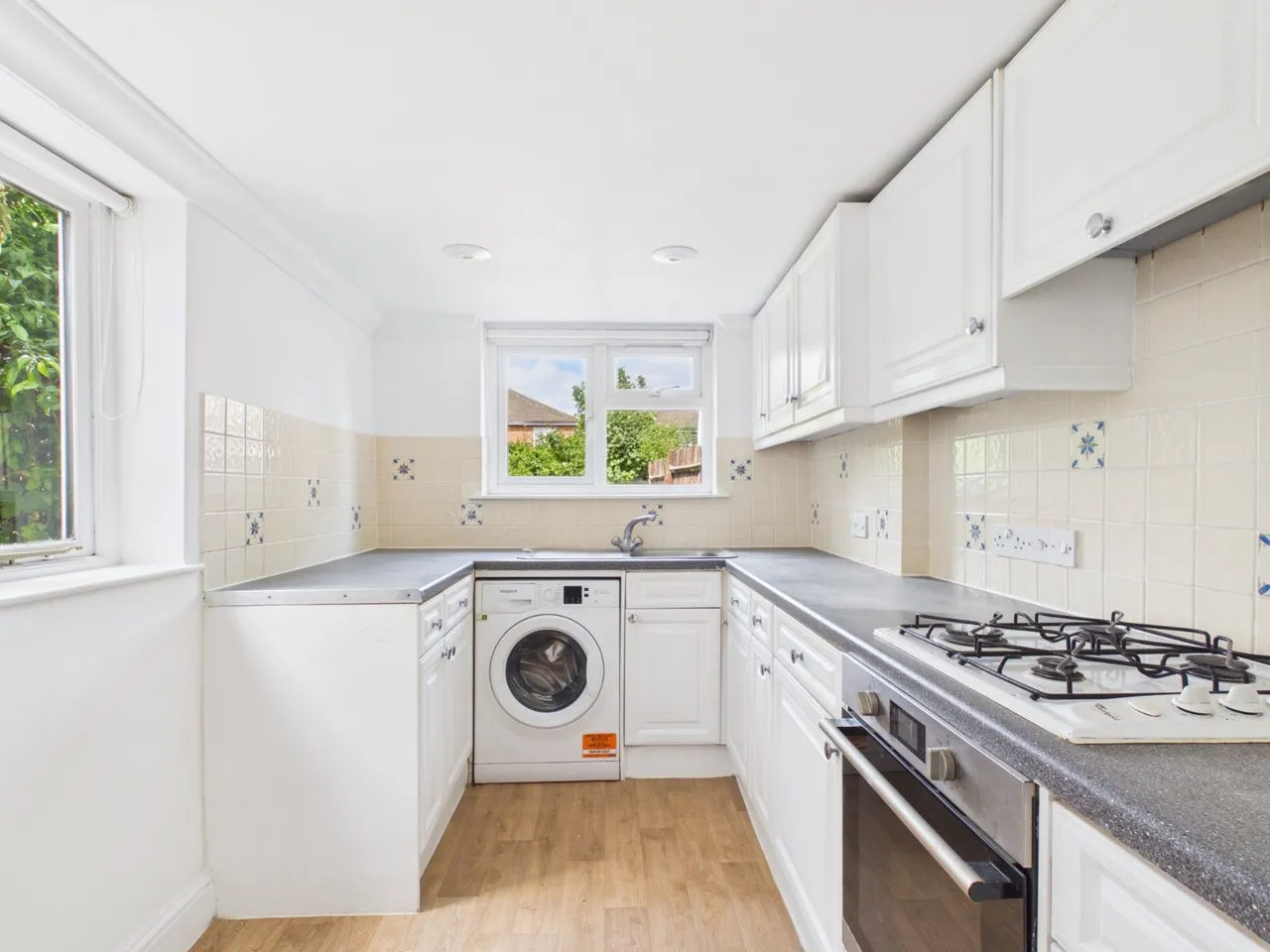 Chapel Park Road, Addlestone, KT15, photo 15