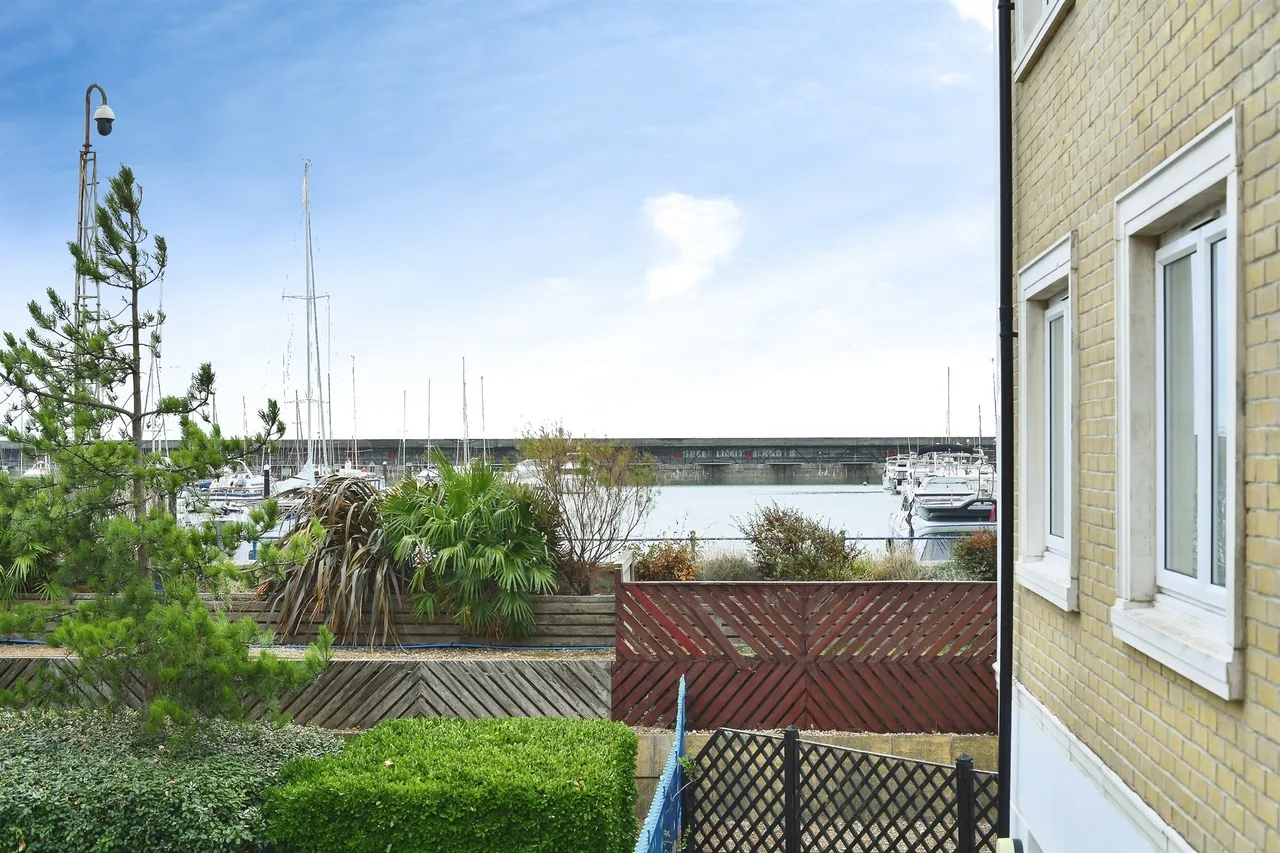 The Strand, Brighton Marina Village, Brighton, photo 11