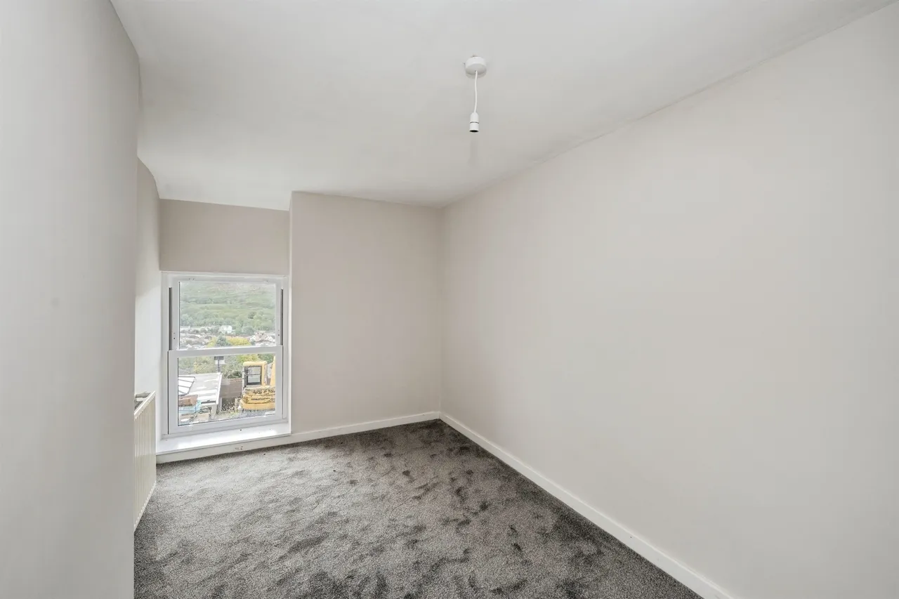 Gough Road, Swansea, SA9, photo 9
