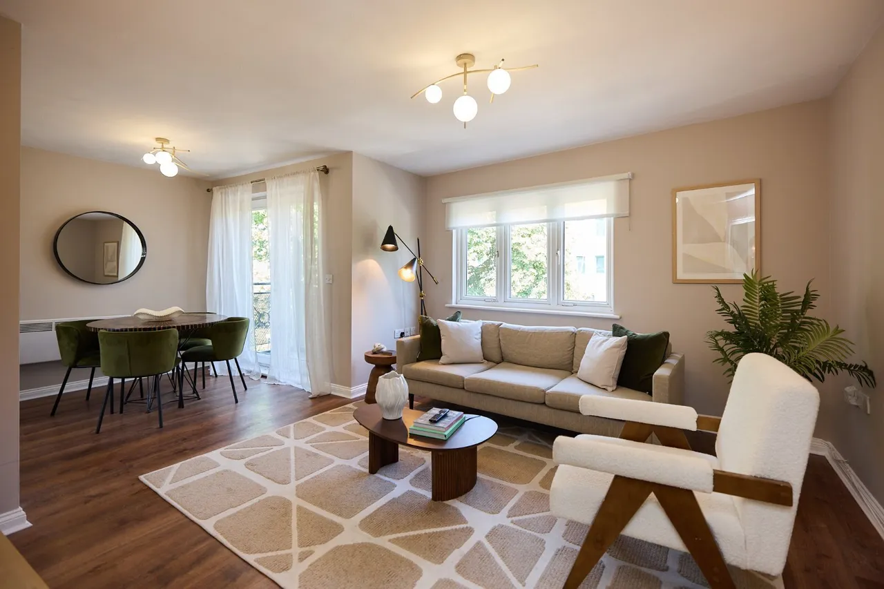 2 bed house to rent, Mellish Street, London, E14