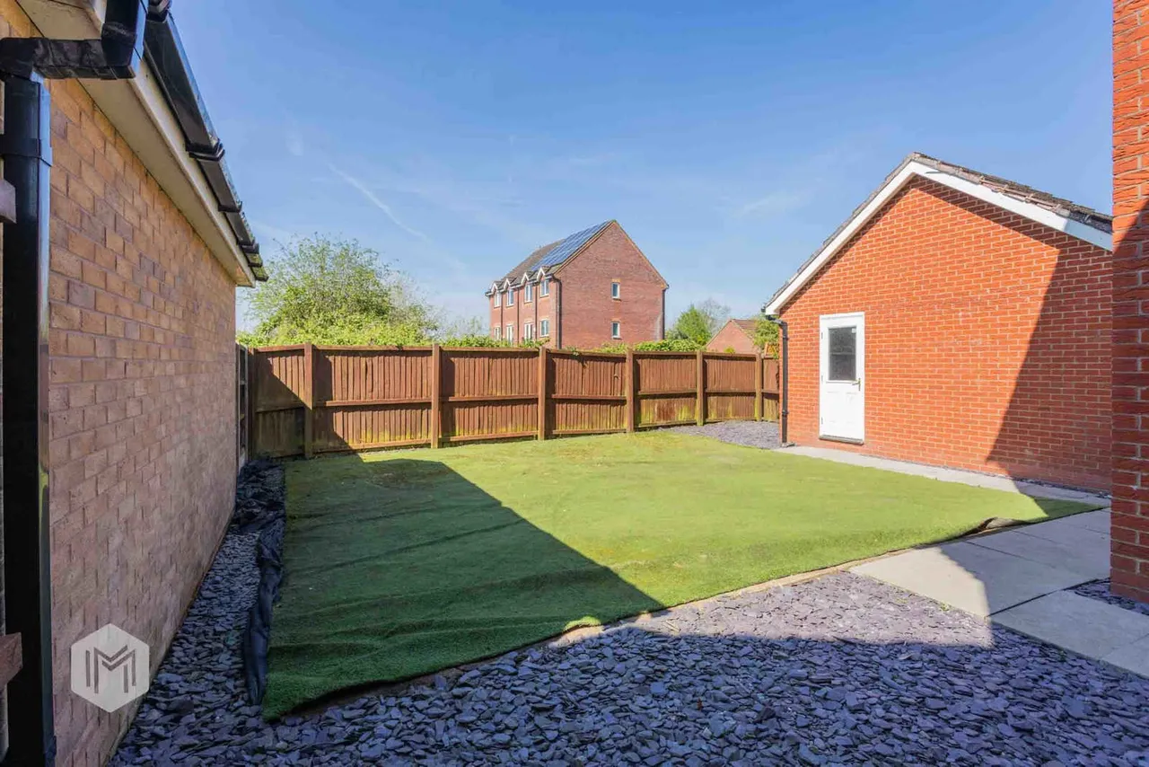 Lee Bank, Westhoughton, Bolton, BL5 3HQ, photo 13