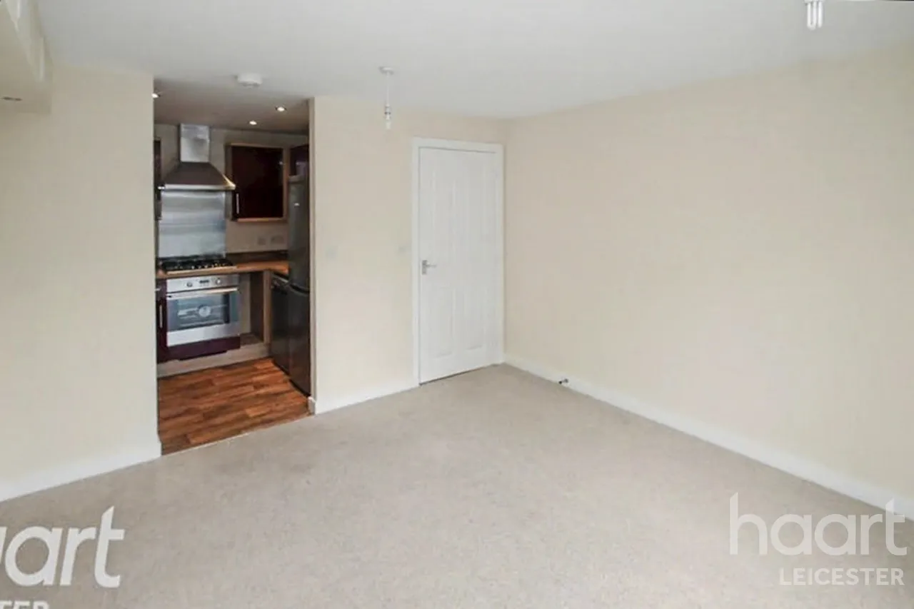 Pavilion Close, Leicester, LE2, photo 2