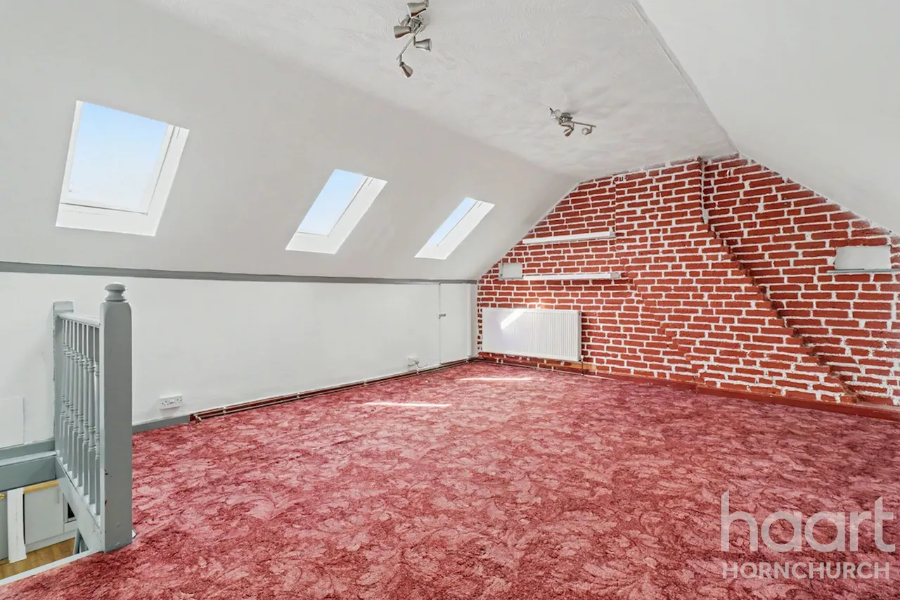 Wingletye Lane, Hornchurch, RM11, photo 5