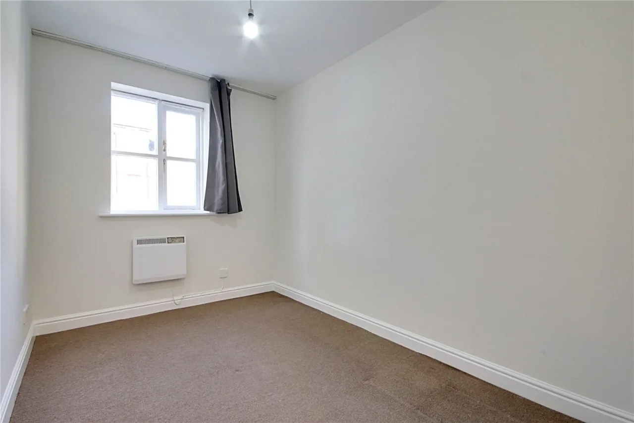 Sten Close, Enfield, EN3, photo 7