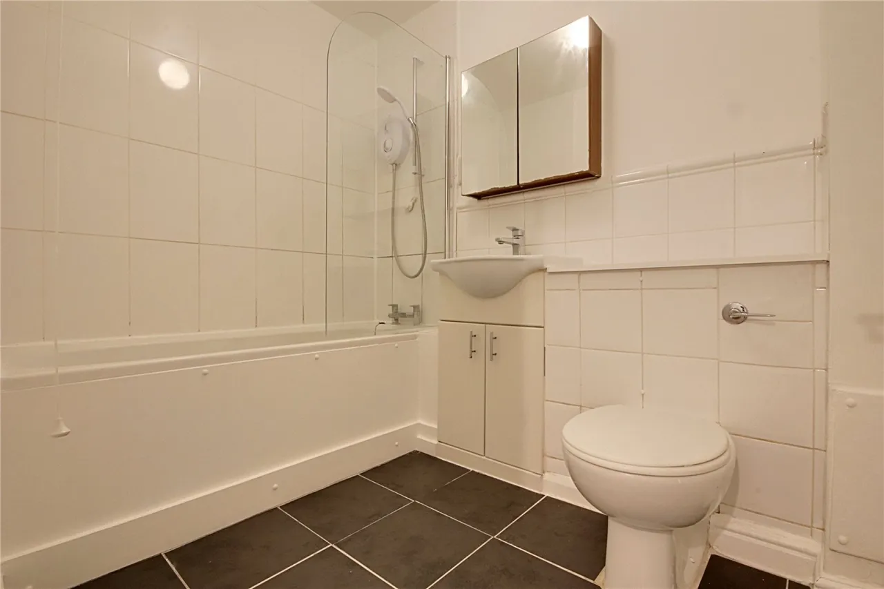 Sten Close, Enfield, EN3, photo 9
