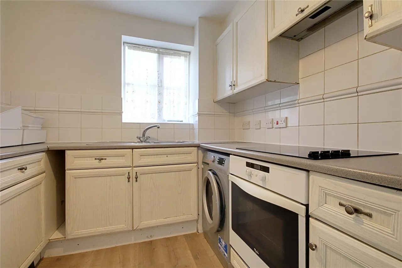 Sten Close, Enfield, EN3, photo 5