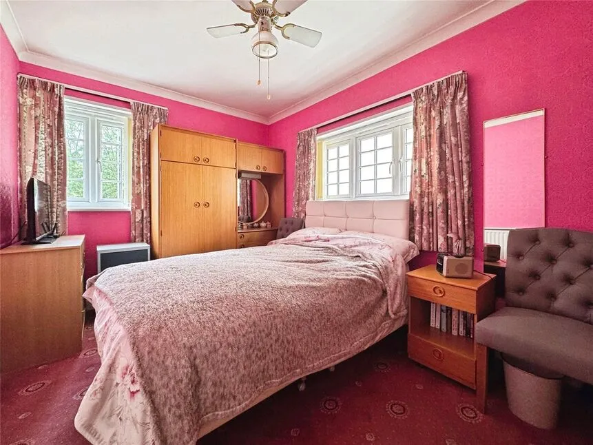 Well Hall Road, London, SE9, photo 5
