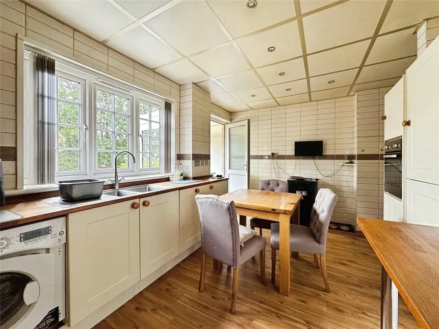 Well Hall Road, London, SE9, photo 11