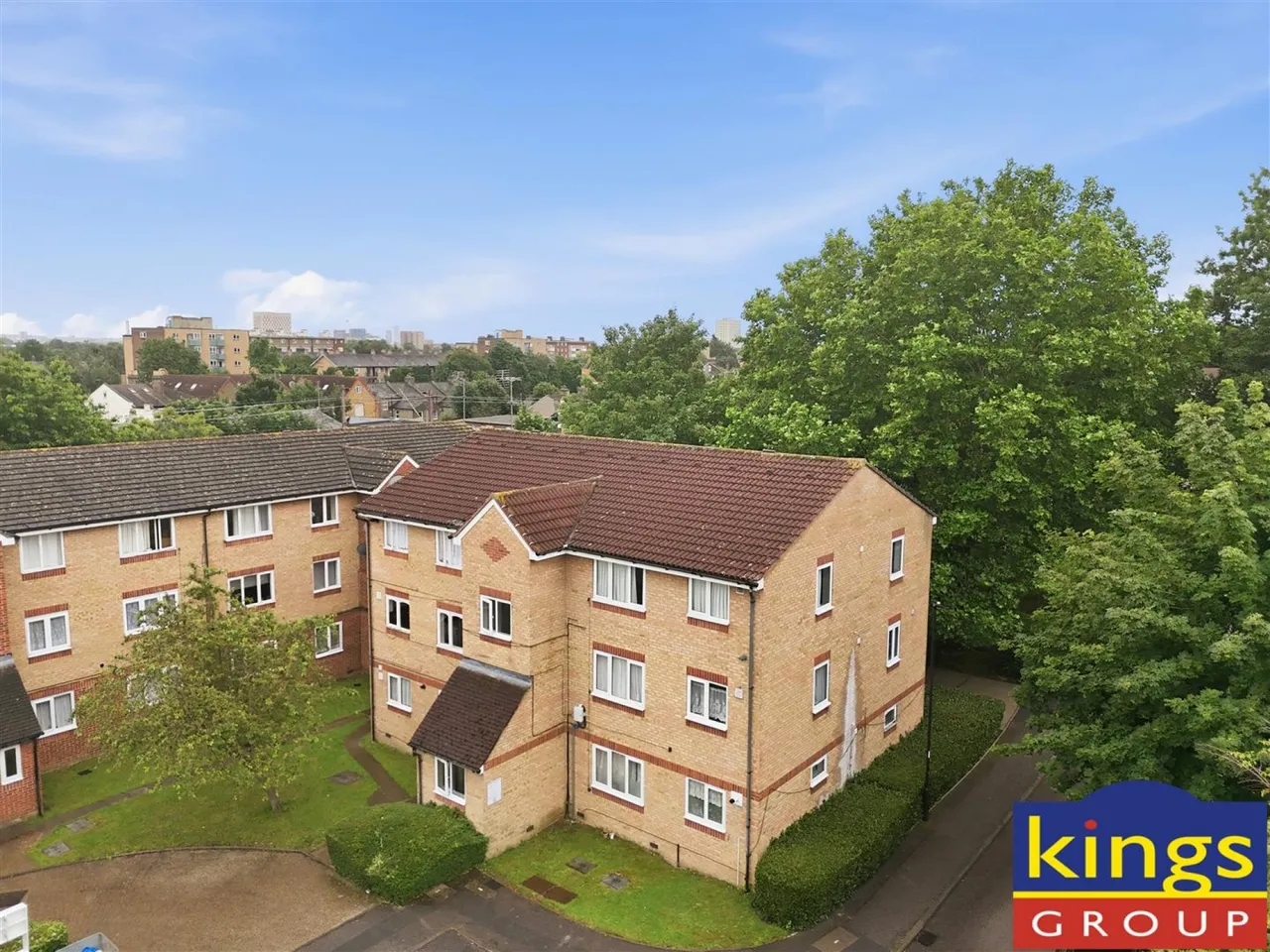 Barbot Close, Edmonton, N9, photo 5