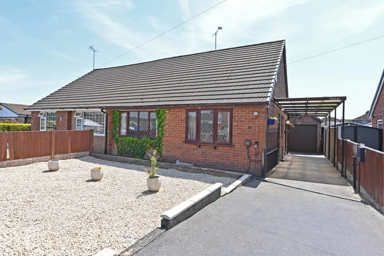 2 bed house for sale — Heysham Close, Weston Coyney, Stoke-on-Trent