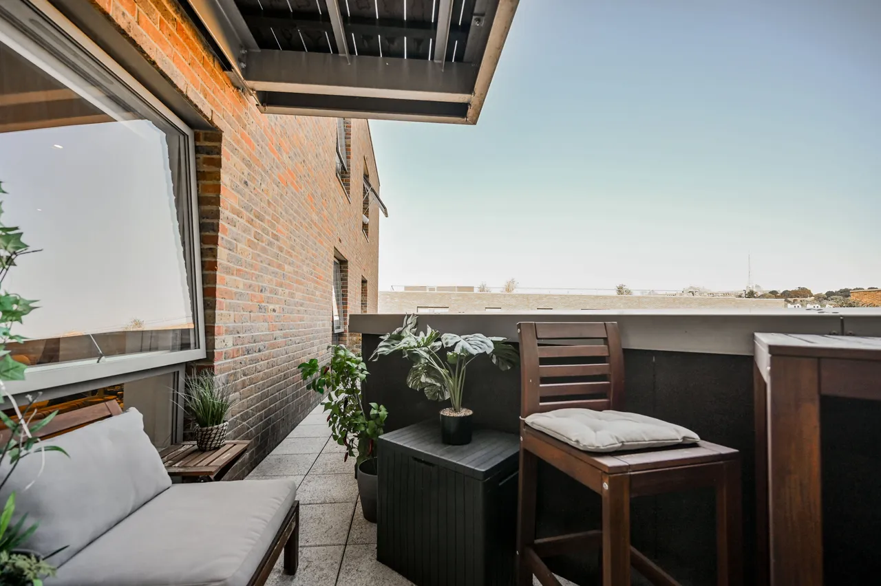 Flat 43, Candish Court, Miles Road, London, photo 6