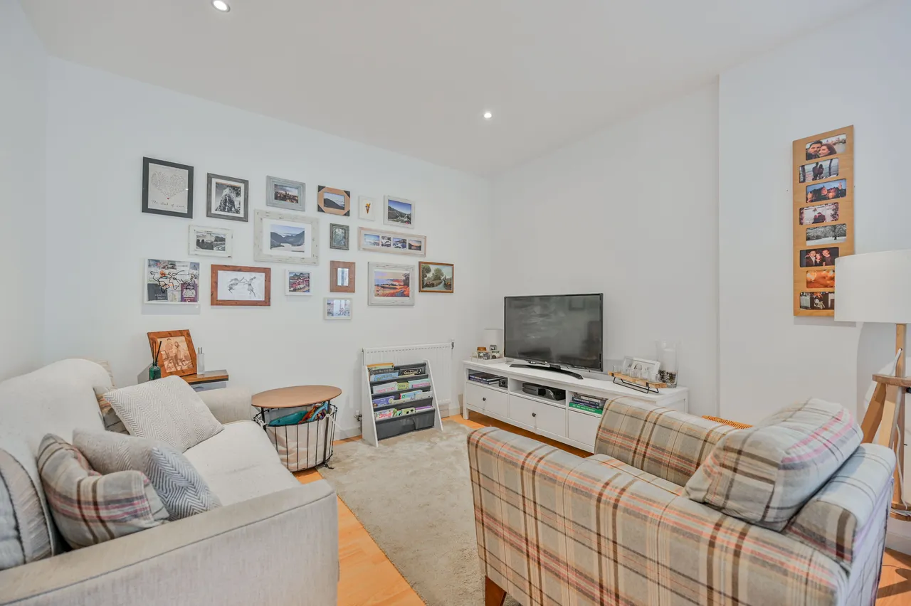 Flat 43, Candish Court, Miles Road, London, photo 7