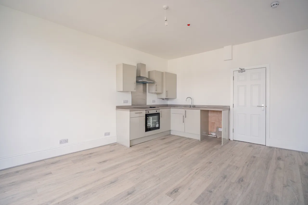 Conway Road, LL34, photo 4