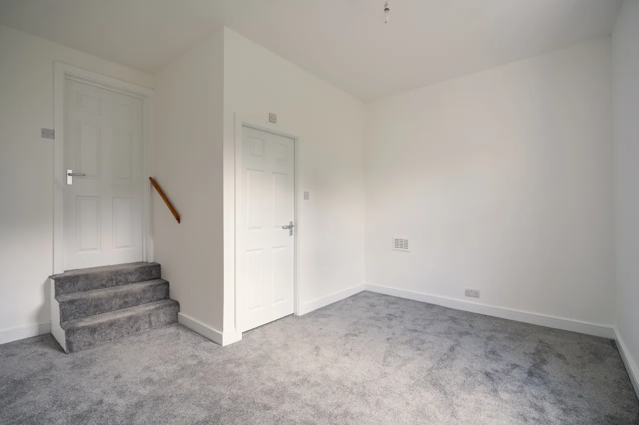 Conway Road, LL34, photo 2
