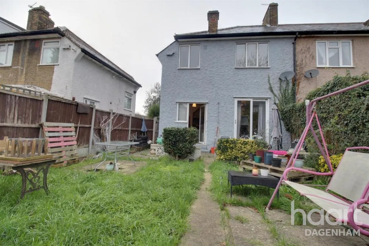 Bennetts Castle Lane, Dagenham, RM8, photo 10