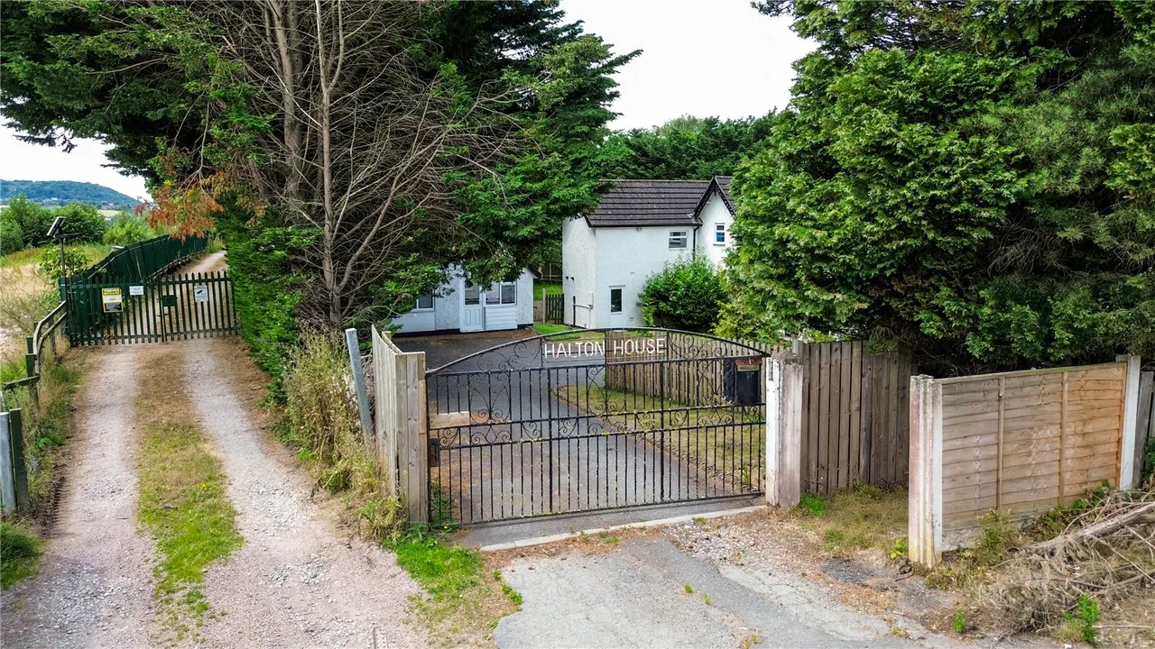 Halton Station Road, Sutton Weaver, Runcorn, Cheshire, WA7 3EW, photo 6
