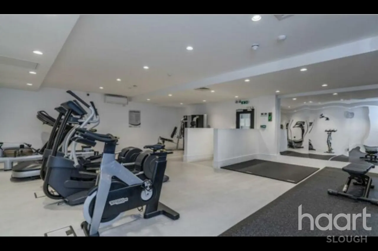 Bath Road, Slough, SL1, photo 5