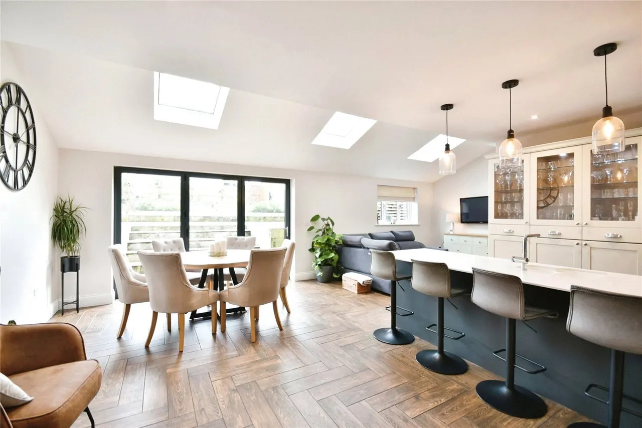 Buxton Road, Newtown, Disley, Stockport, SK12, photo 15