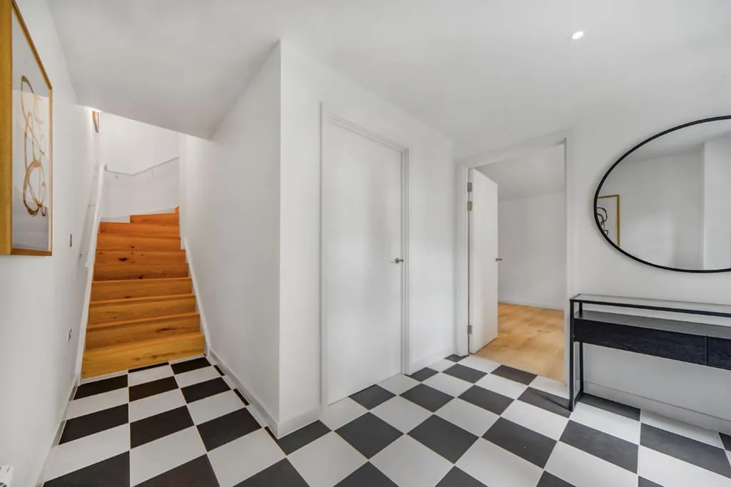 Orchard Place, Goodluck Hope, E14, photo 29