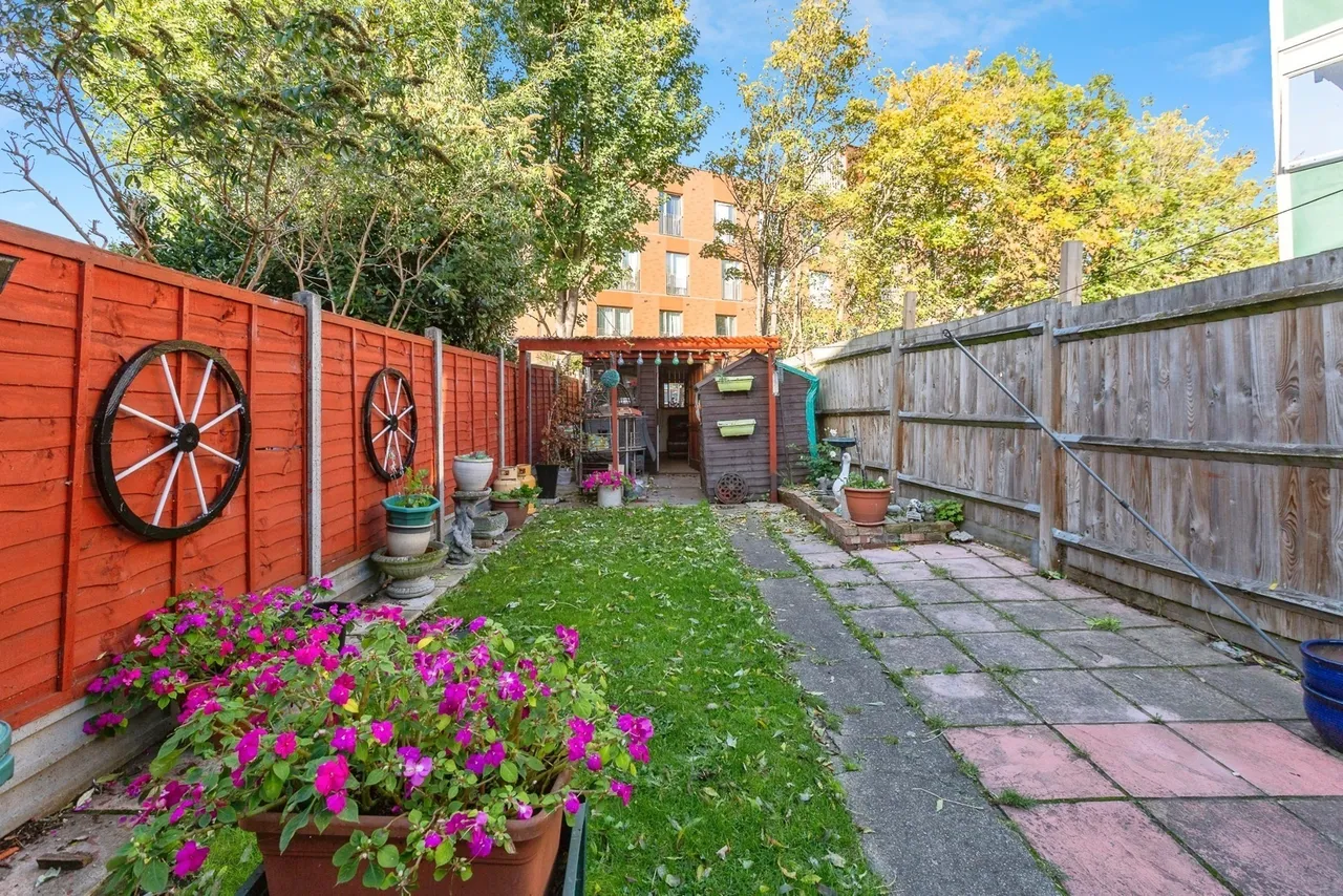 Whiting Avenue, Barking, IG11, photo 14