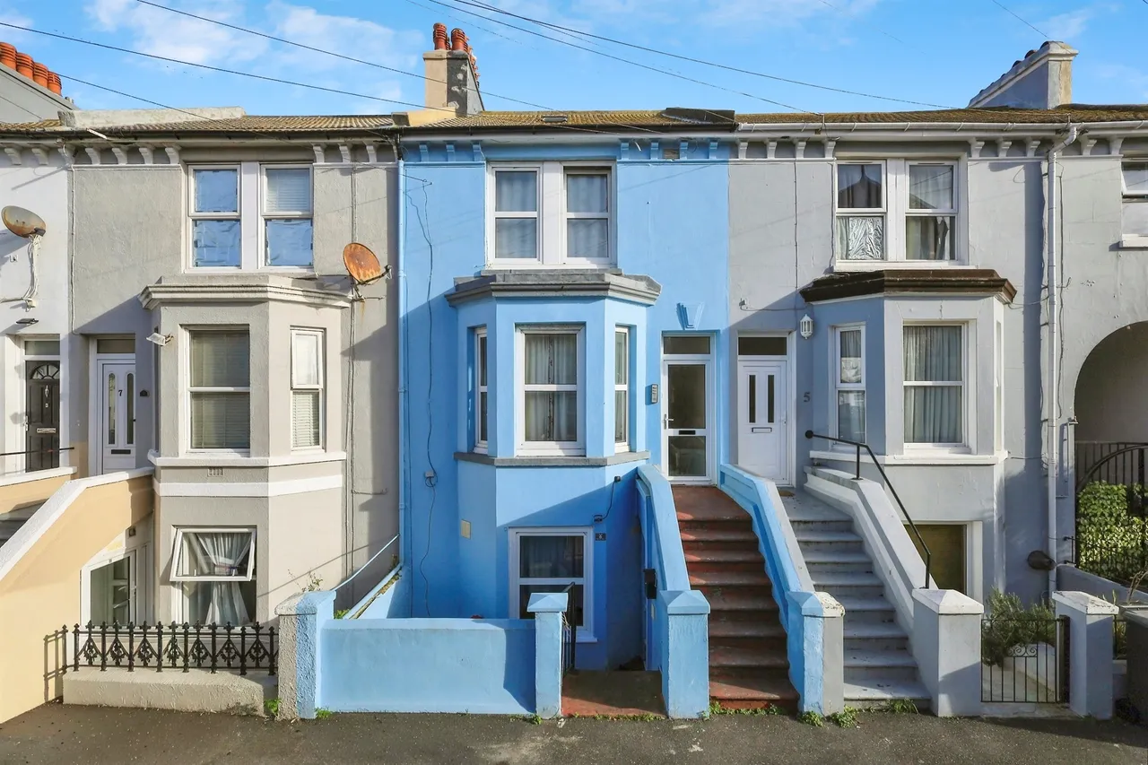 5 bed house for sale — Wellesley Road, EASTBOURNE
