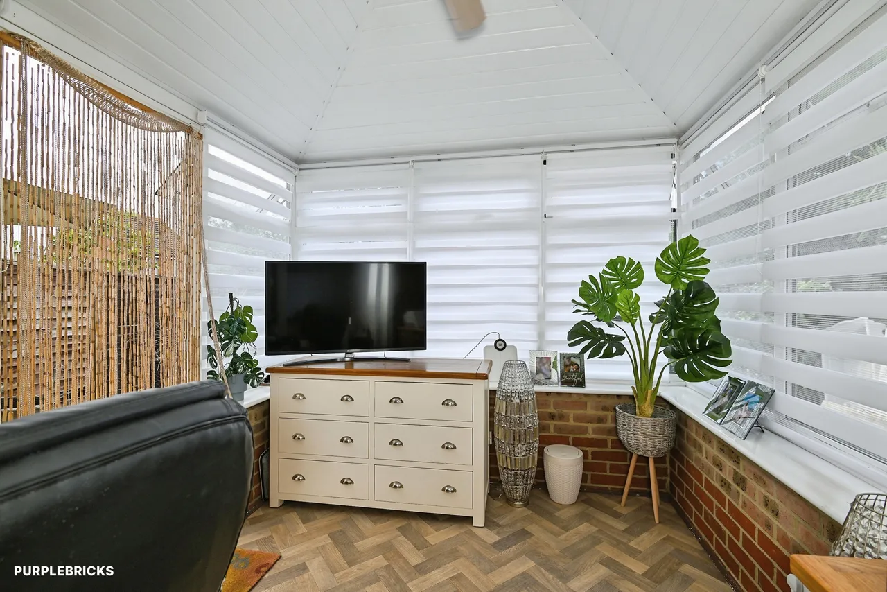 Orchid Close, Sheerness, ME12, photo 4