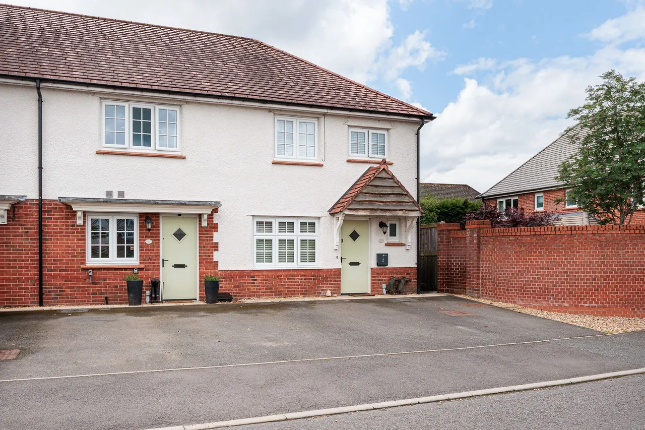 2 bed house for sale, Park Avenue, Chester