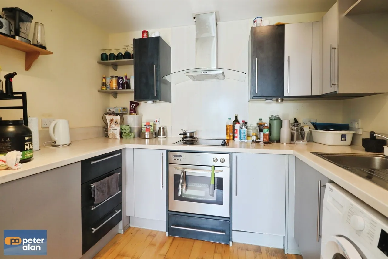 Landmark Place, Cardiff, CF10, photo 2