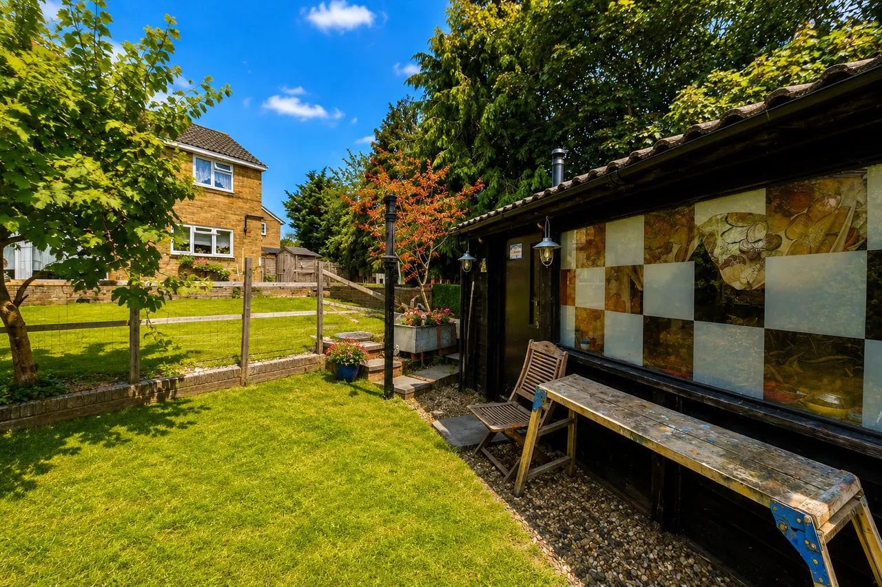 Broadwater Crescent, Stevenage, Herts, SG2 8EX, photo 10