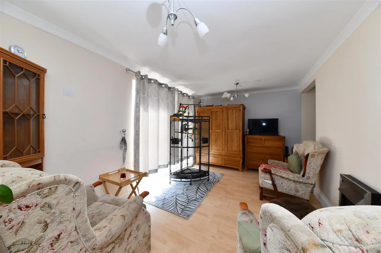Broadwater Crescent, Stevenage, Herts, SG2 8EX, photo 14