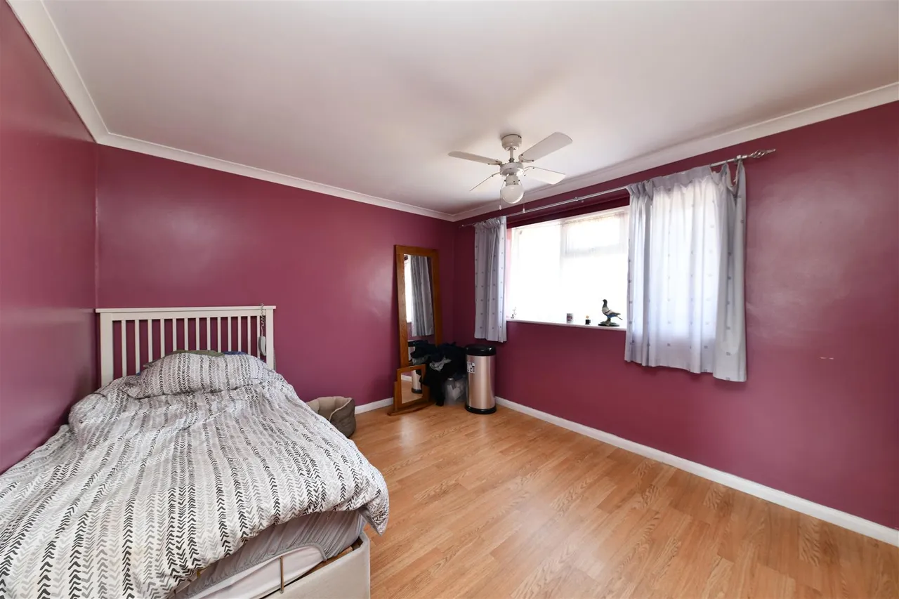 Broadwater Crescent, Stevenage, Herts, SG2 8EX, photo 6