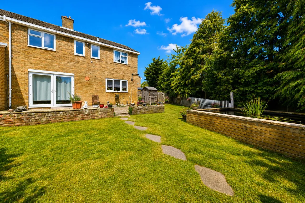 Broadwater Crescent, Stevenage, Herts, SG2 8EX, photo 21