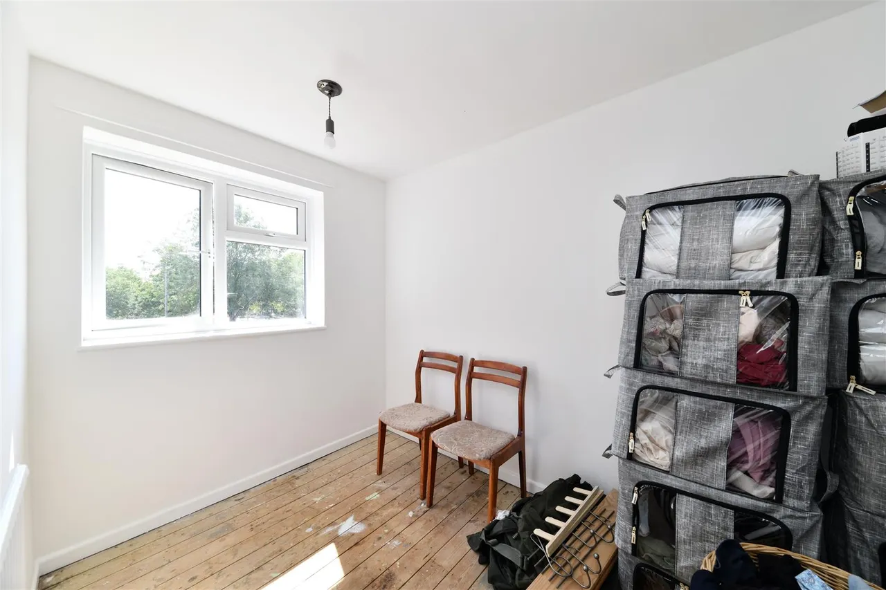 Broadwater Crescent, Stevenage, Herts, SG2 8EX, photo 17