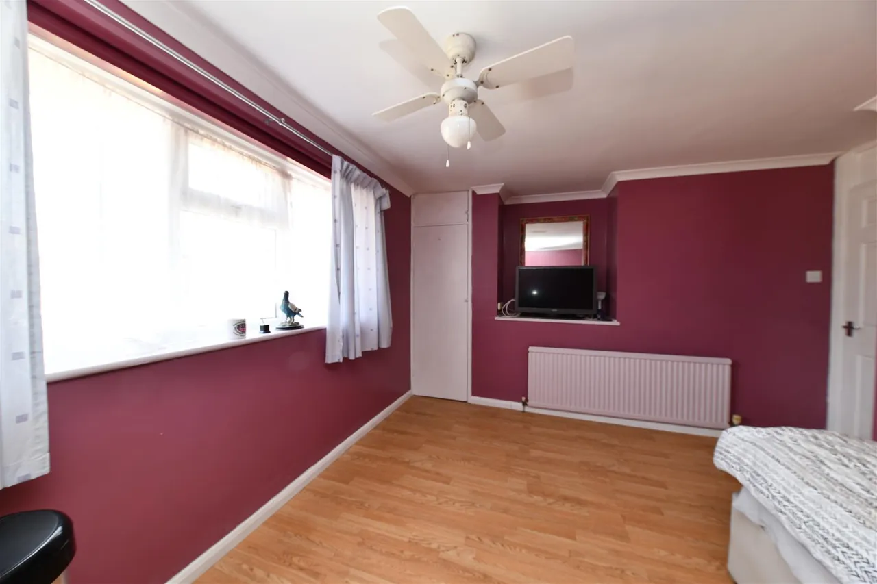 Broadwater Crescent, Stevenage, Herts, SG2 8EX, photo 16