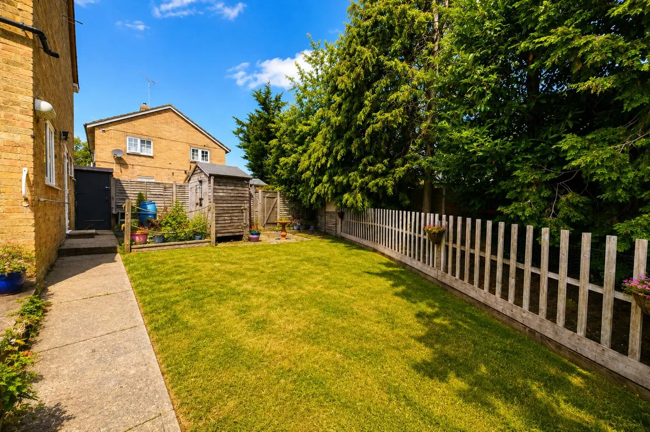 Broadwater Crescent, Stevenage, Herts, SG2 8EX, photo 19