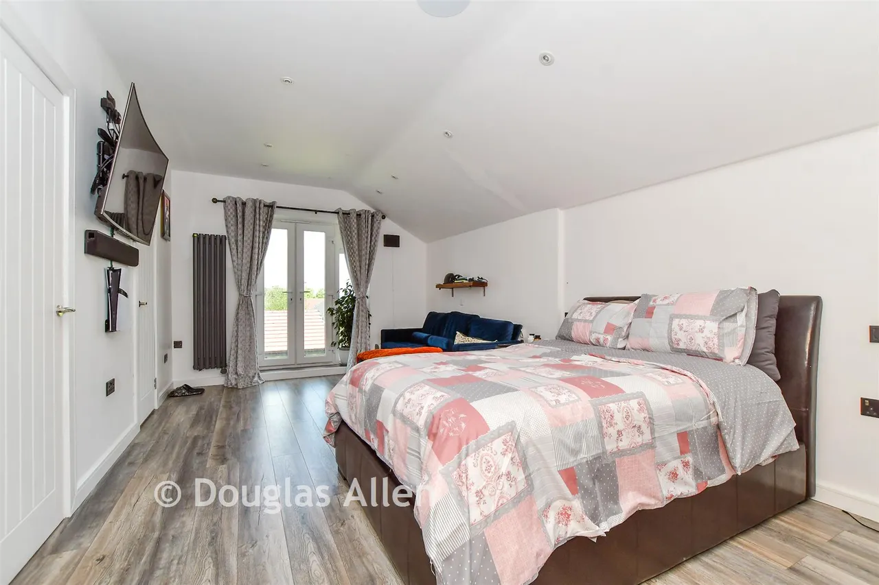 Wick Beech Avenue, Wickford, SS11, photo 8