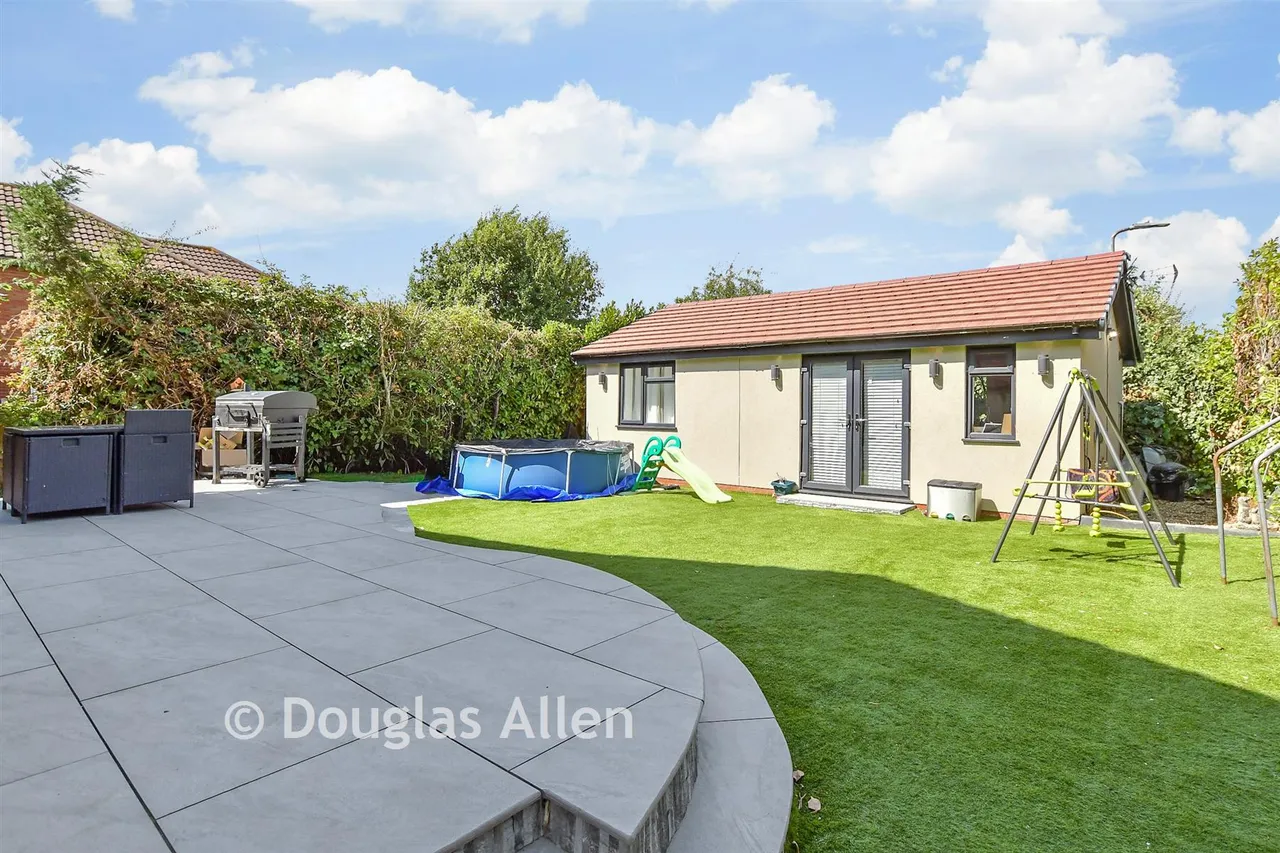 Wick Beech Avenue, Wickford, SS11, photo 16