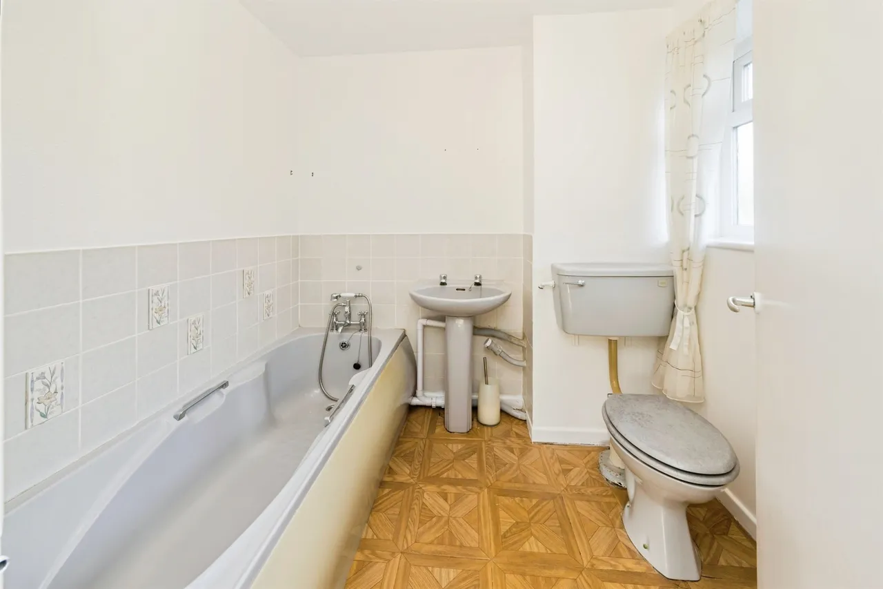 Appledore Gardens, Lindfield, Haywards Heath, photo 10