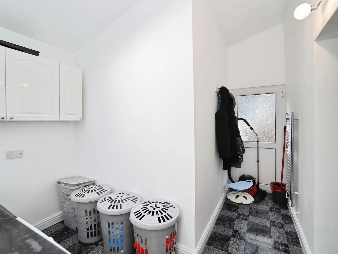 Heol Aneurin Caerphilly, CF83, photo 11