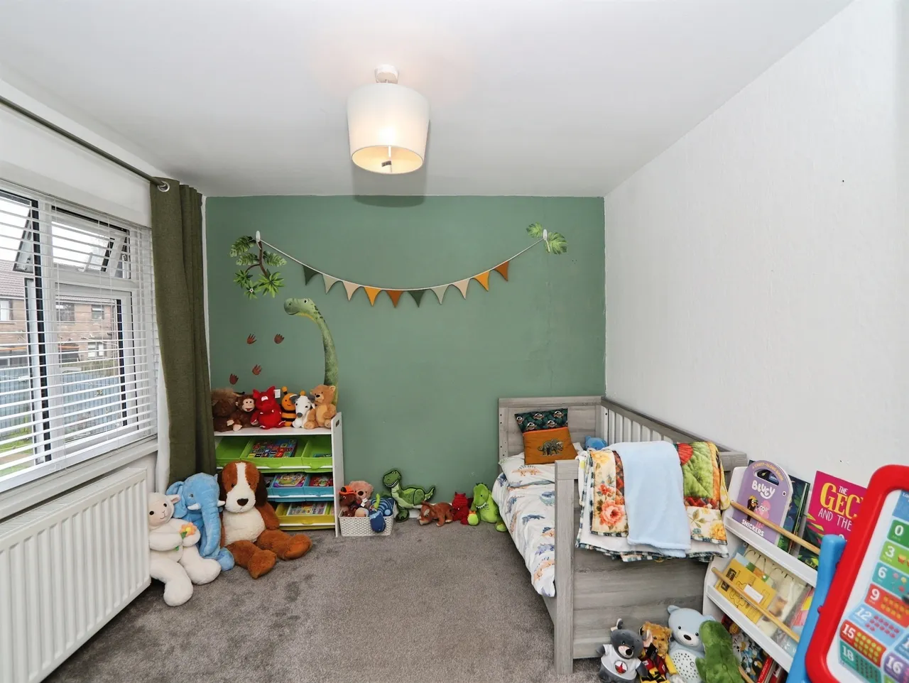 Heol Aneurin Caerphilly, CF83, photo 17