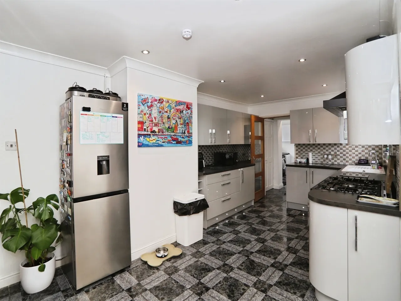 Heol Aneurin Caerphilly, CF83, photo 6