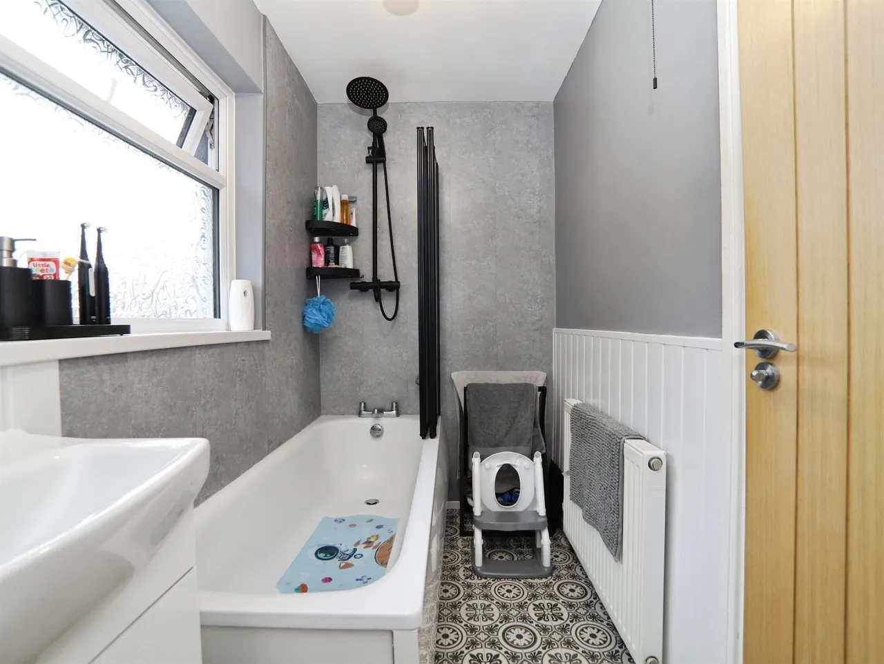 Heol Aneurin Caerphilly, CF83, photo 20