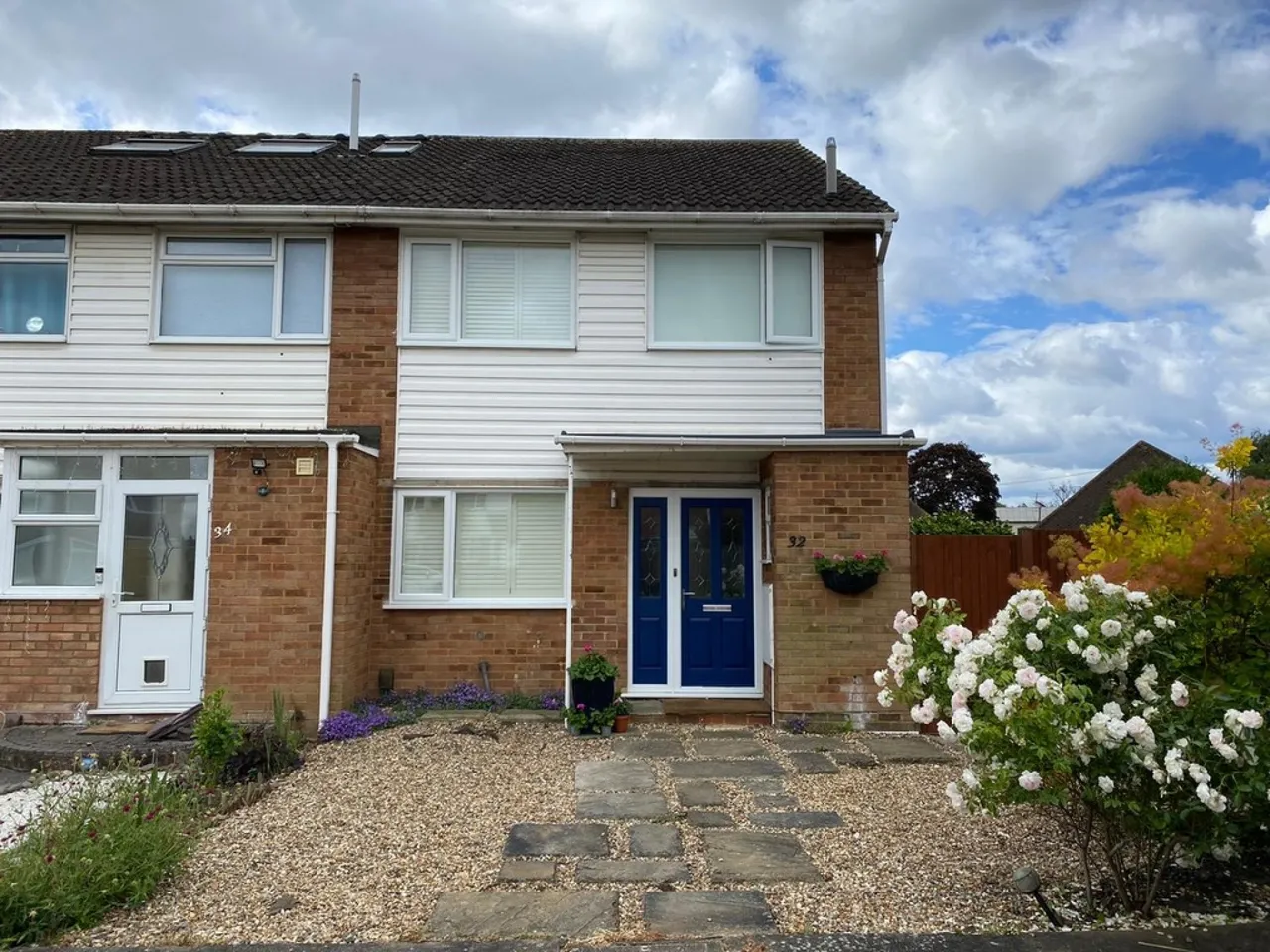 3 bed property for sale, Tanglyn Avenue, Shepperton