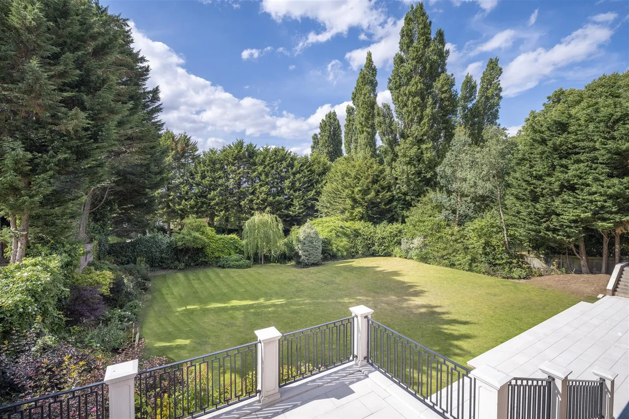 Hampstead Lane, Kenwood, London, NW3 7JP, photo 5